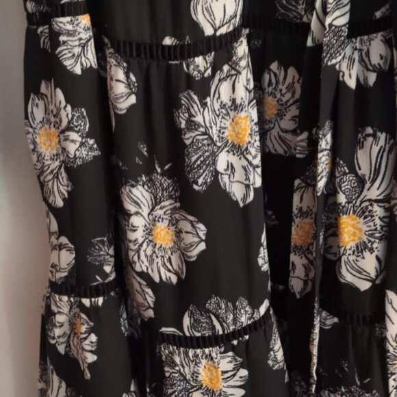 DR2 Daisy Print Dress Sz Small Belted Tiered Mini Floral Romantic Goth Feminine - Picture 2 of 7